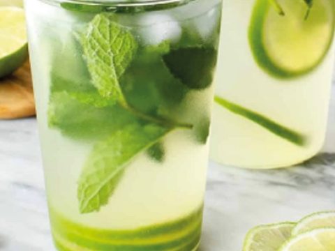 Cocktail mojito préparé au bar d’AZ Bon Appétit